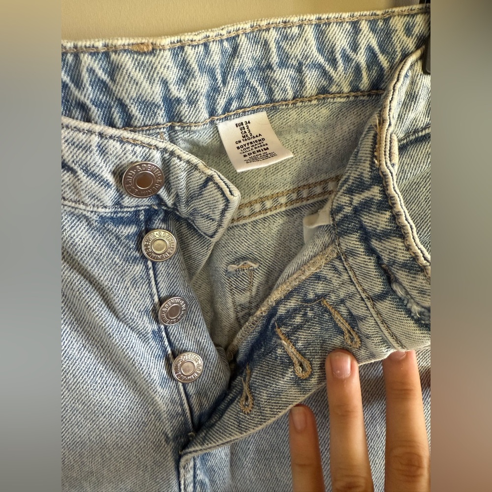&Denim Distressed Light Blue Jeans Size 2 - Picture 2 of 5